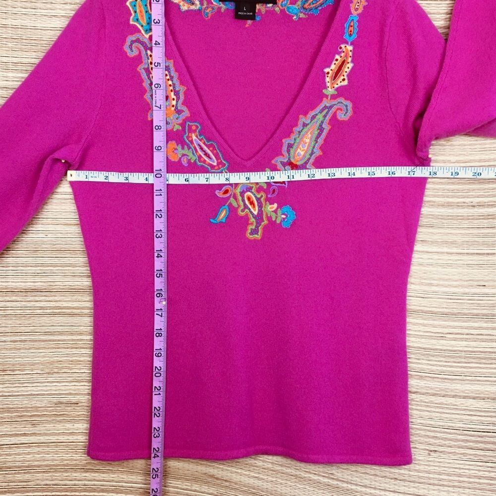 Ralph Lauren Black Lable 100% Cashmere V Neck Paisley Embroidered Sweater Pink L - Picture 13 of 13